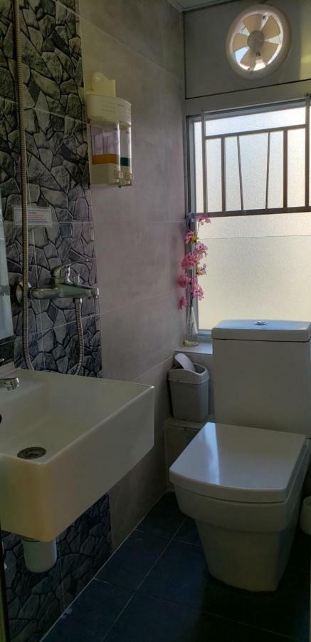 Sunrise International - Boutique Hostel Kowloon  Bagian luar foto